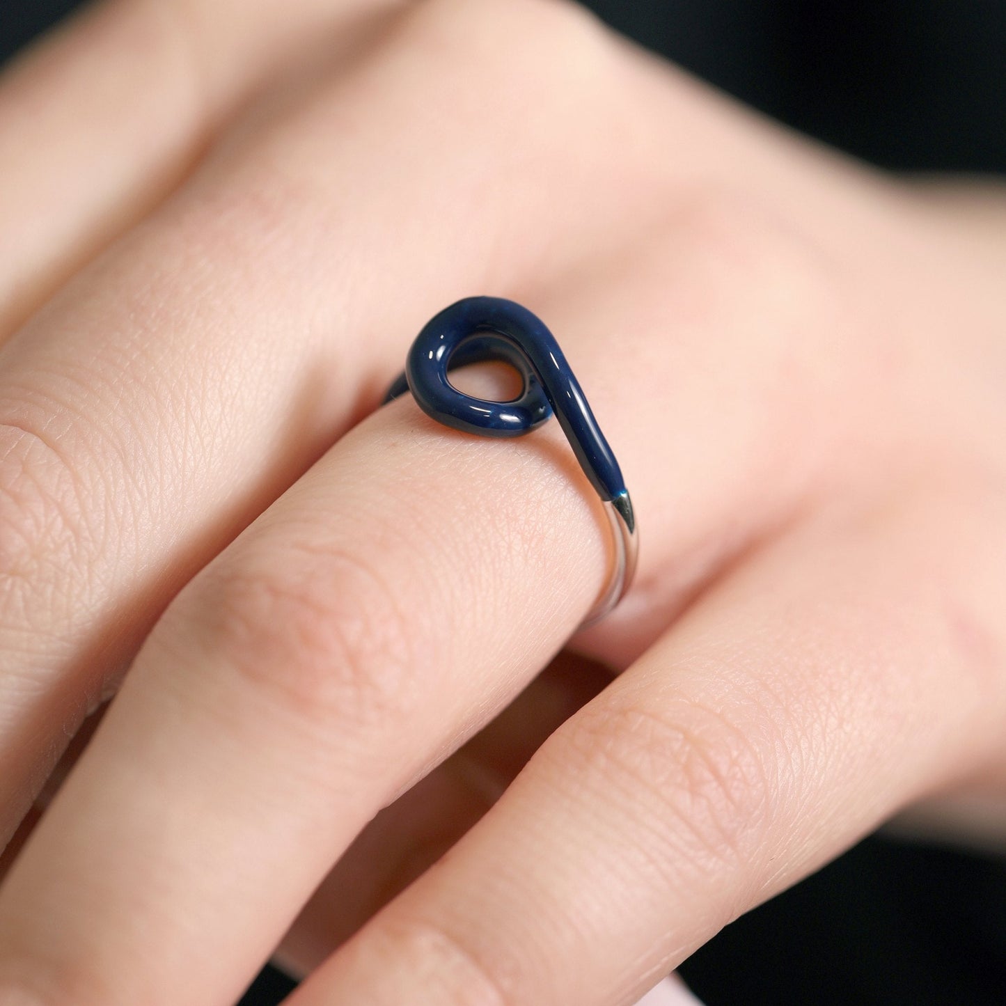 Silver Rhodium Plated Blue Enamel Twist Ring SRN3002