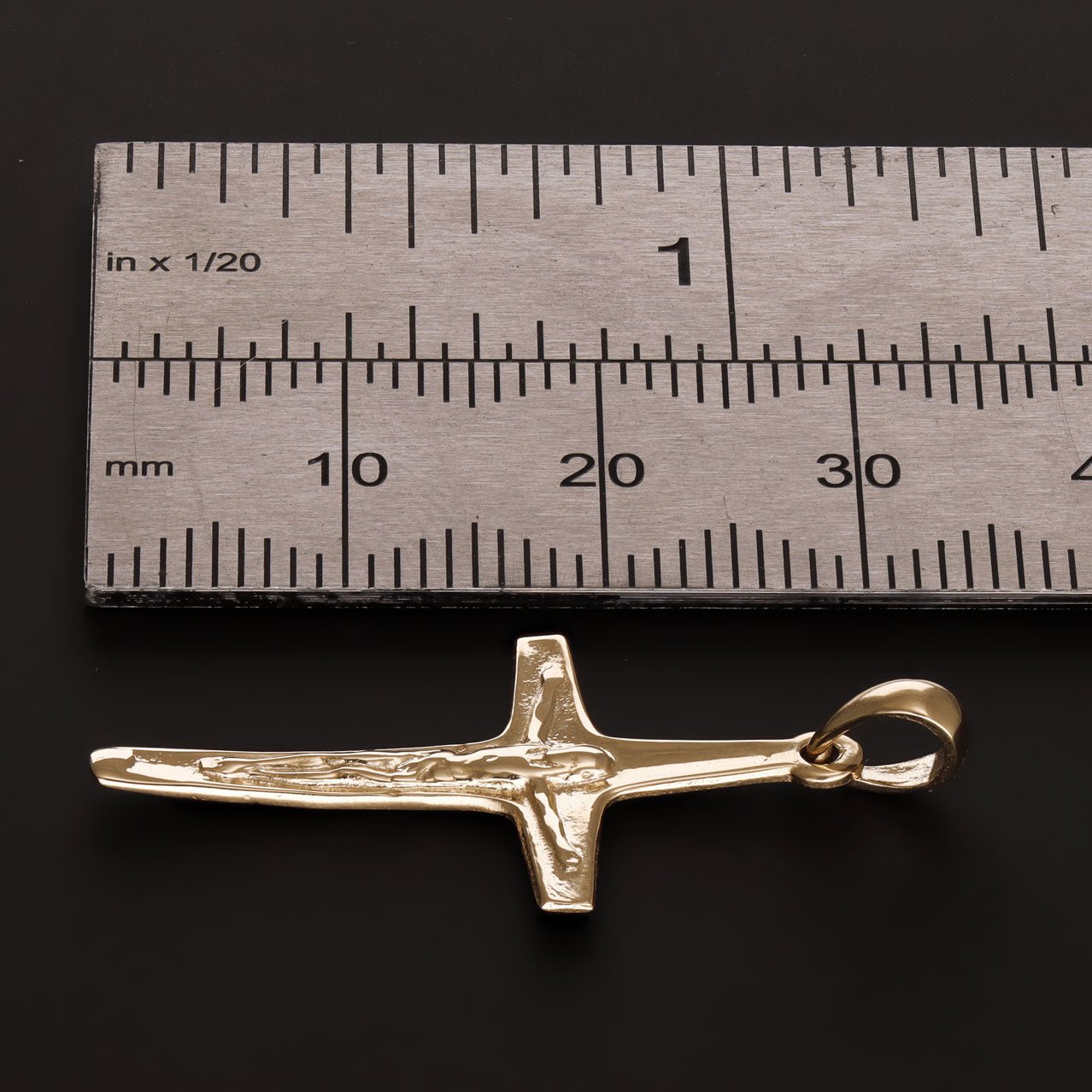 14ct Yellow Gold Classic Crucifix Cross Pendant